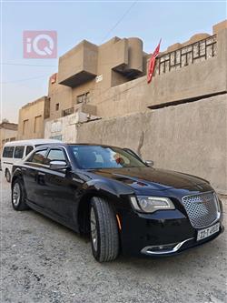 کرایسلەر 300